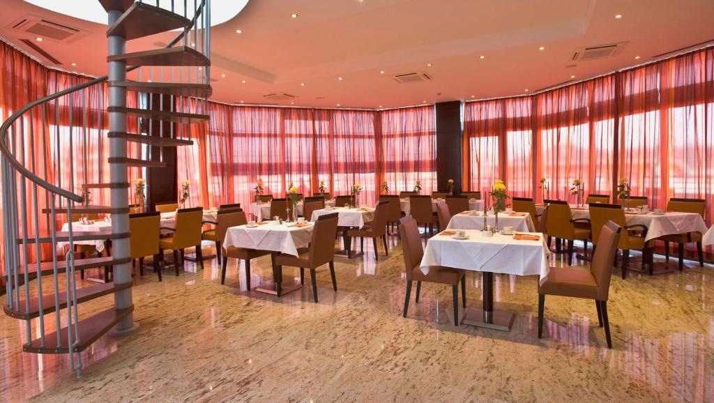 Aparthotel Premier Podgorica Restaurace fotografie